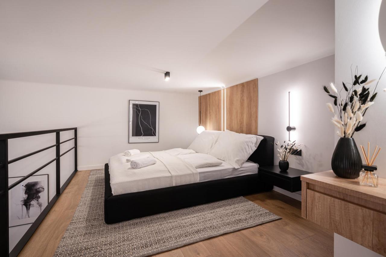 E56 - Grand Boulevard Heritage Residence - Best Location By Bqa Budapest Bagian luar foto