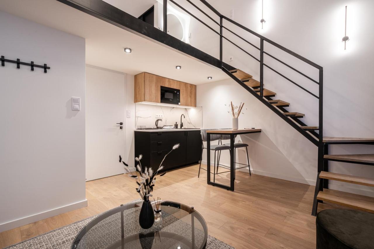 E56 - Grand Boulevard Heritage Residence - Best Location By Bqa Budapest Bagian luar foto