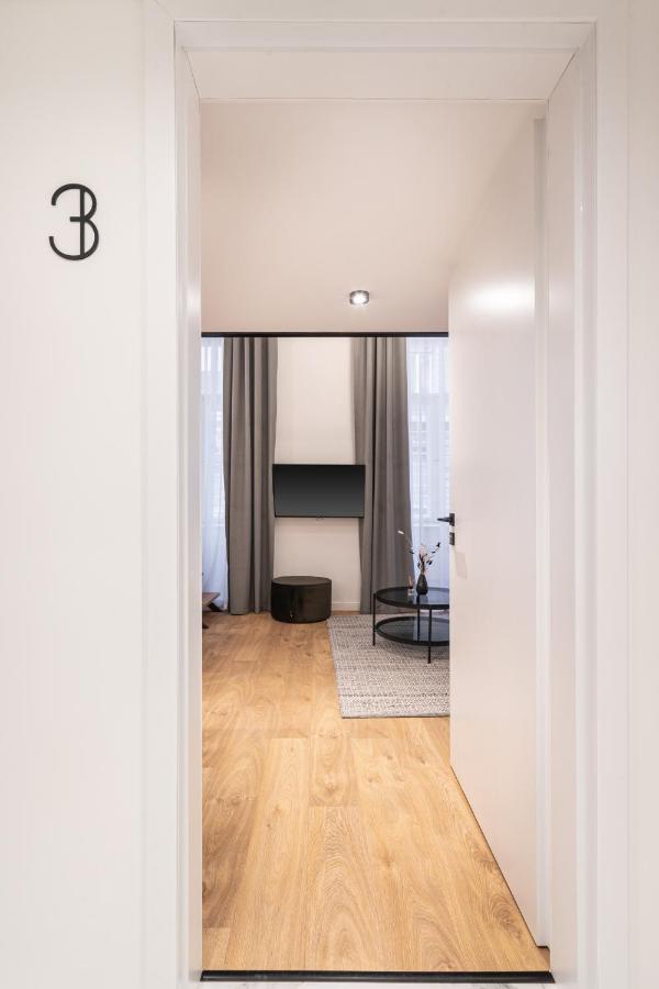 E56 - Grand Boulevard Heritage Residence - Best Location By Bqa Budapest Bagian luar foto