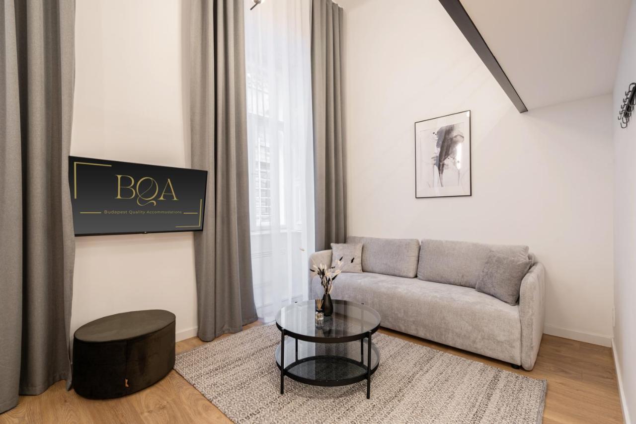 E56 - Grand Boulevard Heritage Residence - Best Location By Bqa Budapest Bagian luar foto